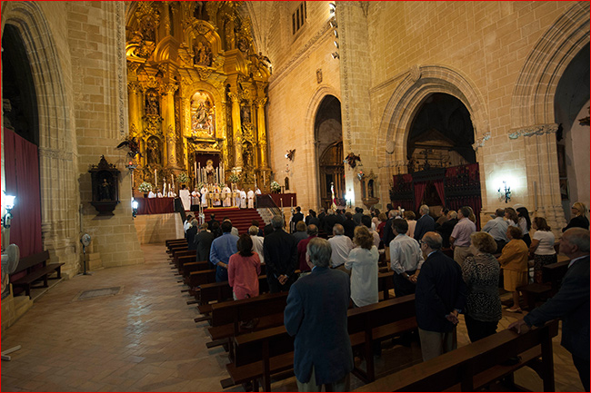 interior-parroquia-san-mateo-jerez