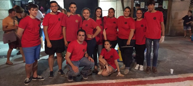 El Grupo Joven participó en el montaje de la alfombra para el Corpus El Grupo Joven participó en el montaje de la alfombra para el Corpus